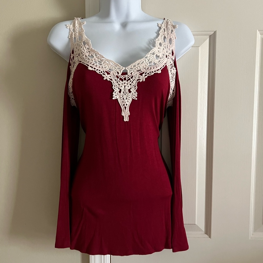 Venus Cold Shoulder Sexy Top